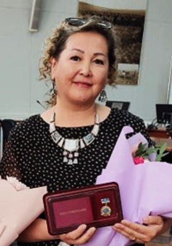 ТОЛСТЯКОВА Туйара Александровна (1975)