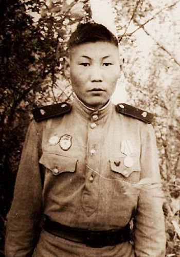 КОРНИЛОВ Егор Павлович (1926-1988)