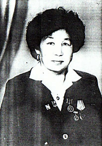 КОРНИЛОВА Зинаида Степановна (1940)