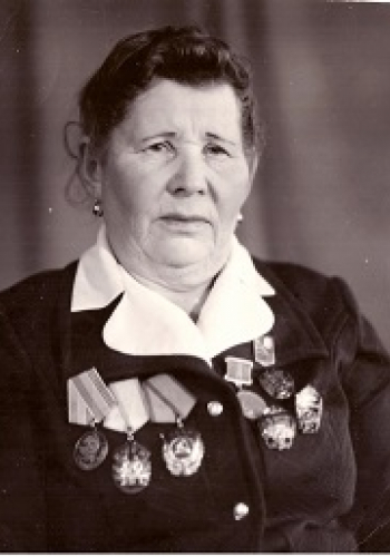 КОНДАКОВА Зоя Павловна (1928)