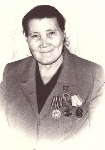 ГАБЫШЕВА (БЕЛЫХ)  Вера Дмитриевна (1924)