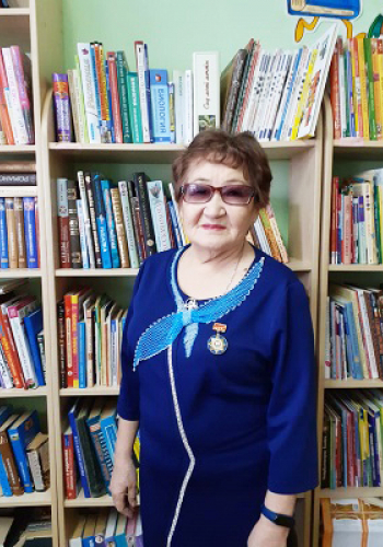 ГОМЗЯКОВА Вера Михайловна (1949)